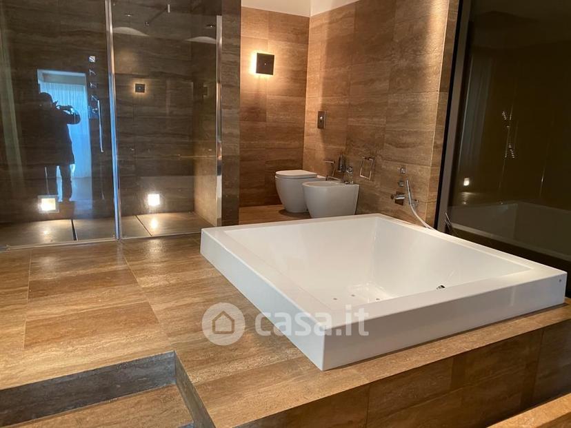 Villa in Via Alessandro Manzoni — foto 34 di 54