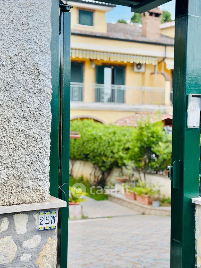 Villa in Via Lago di Como 22 — foto 2 di 82