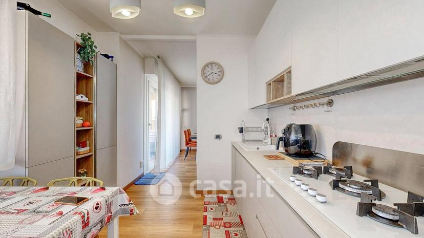 Trilocale in Piazza Giovanni XXIII 1 — foto 15 di 40