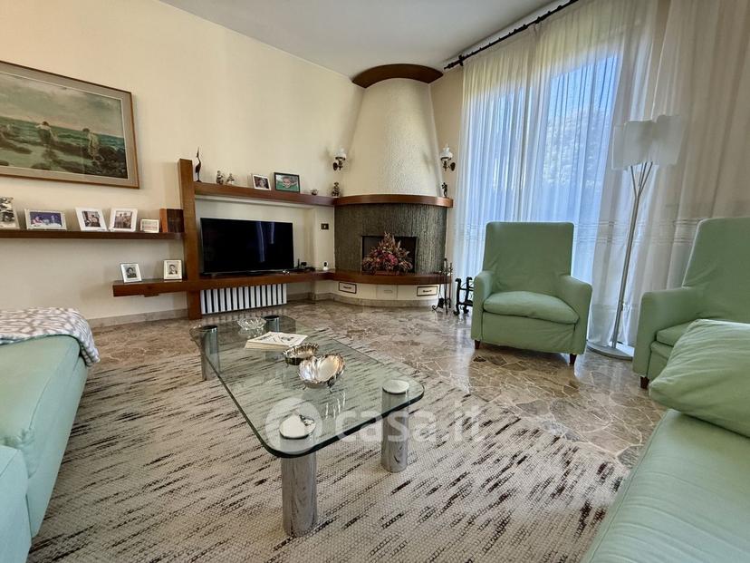 Villa in Via A. Mantegna — foto 37 di 47