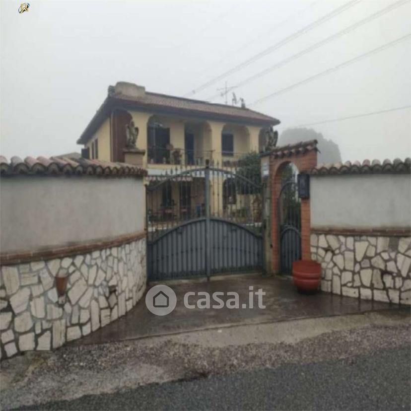 Quadrilocale in Via di Casa Colonnella 146 — foto 24 di 31