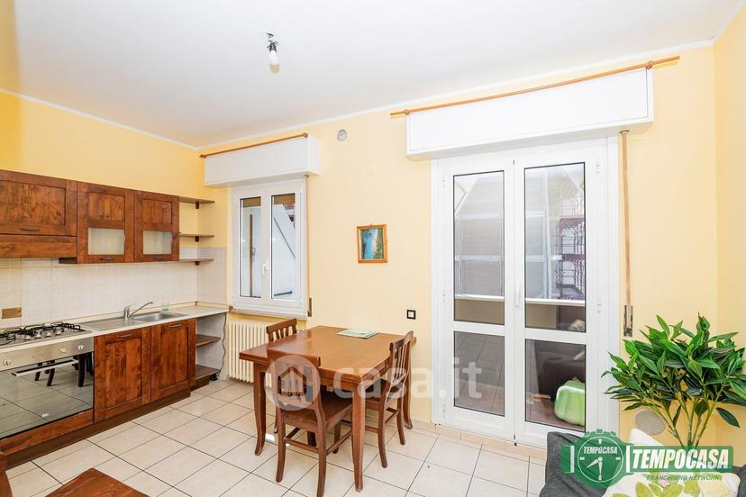 Bilocale in Via dei Pini 11 — foto 16 di 23