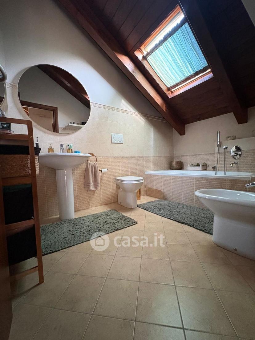 Villa in Viale Europa — foto 64 di 64