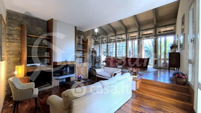 Villa in Via dei Cappuccini — foto 18 di 58