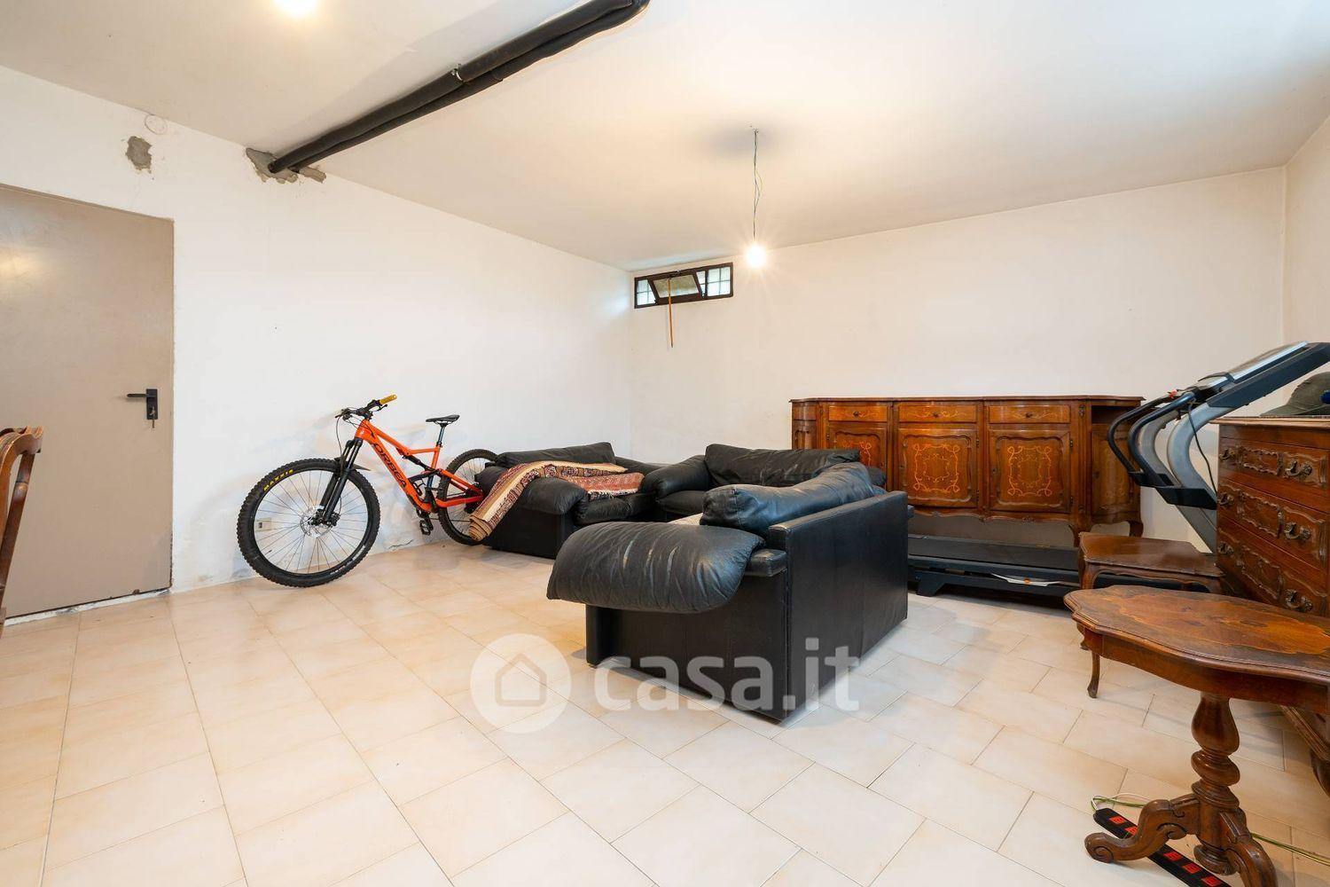 Villa in Strada Pozzetto 13