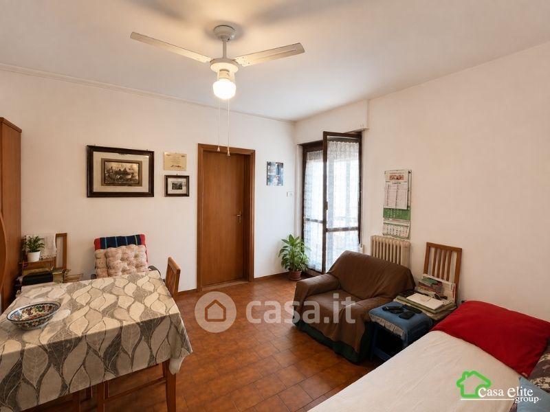 Trilocale in Via V. Monti 2 — foto 2 di 24