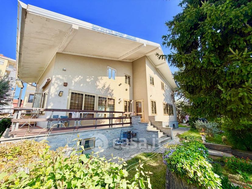 Villa in Via Giuseppe Parini 5 — foto 57 di 86