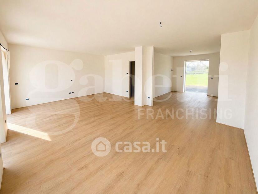 Villa in Via Cristoforo Colombo 59 — foto 2 di 39