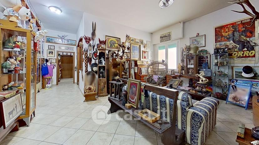 Quadrilocale in Via Giosuè Carducci — foto 5 di 7