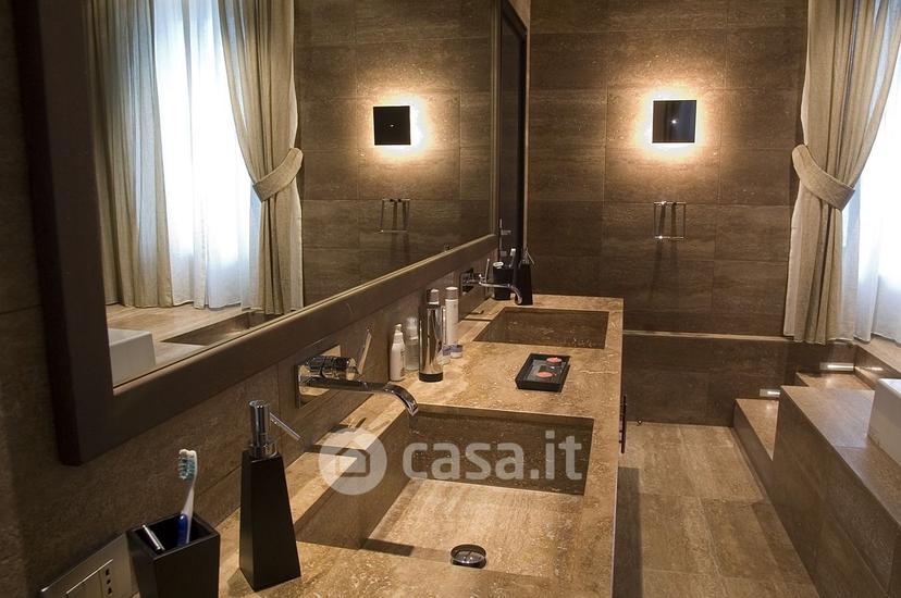 Villa in Via Alessandro Manzoni — foto 30 di 54