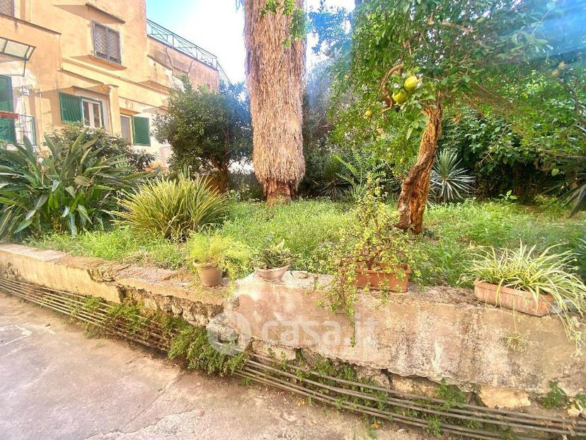 Quadrilocale in Salita Ospedale Suor Orsola 1