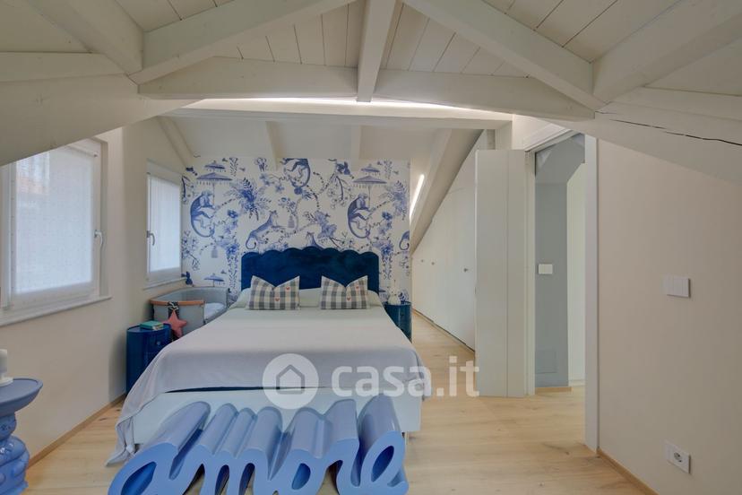Villa in Via Massimo d'Azeglio 9 — foto 13 di 41