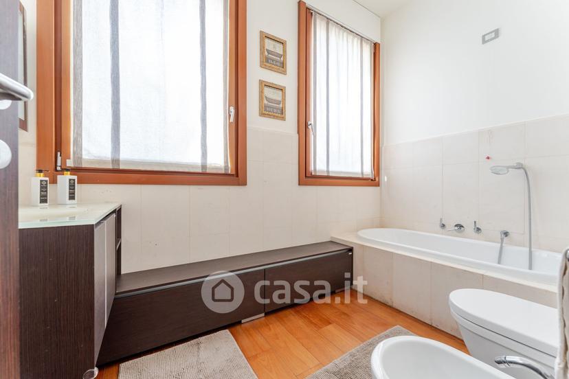 Quadrilocale in Viale Premuda 27 — foto 11 di 43