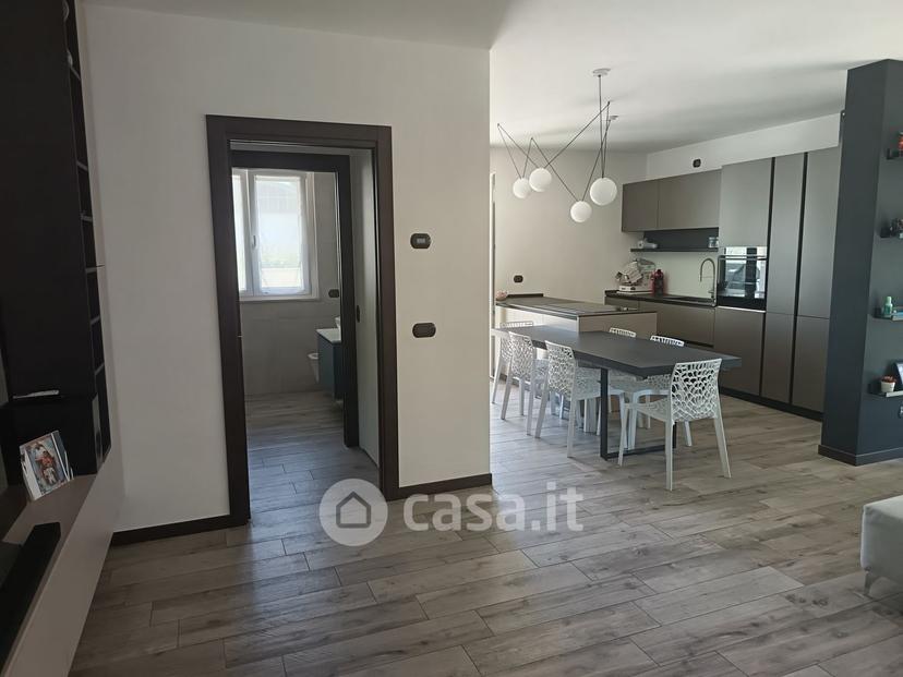 Quadrilocale in Via Cesare Battisti — foto 35 di 35