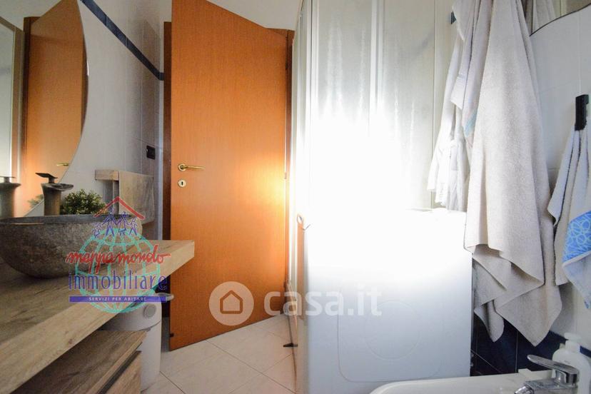 Quadrilocale in Via della Costituzione 36 — foto 24 di 25