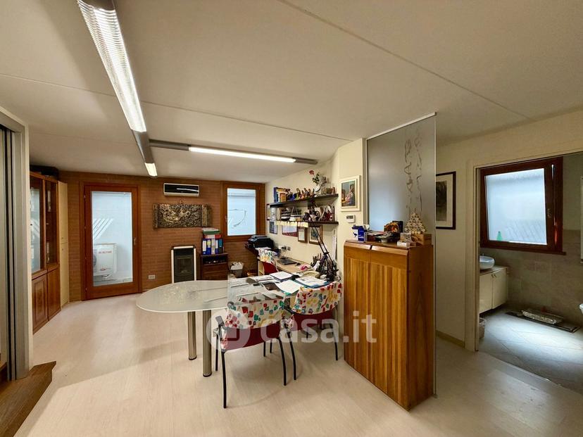 Quadrilocale in Via dei Tigli — foto 31 di 43