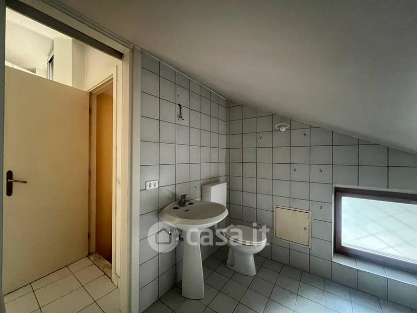 Appartamento in Strada dei Tadini 71 — foto 74 di 75