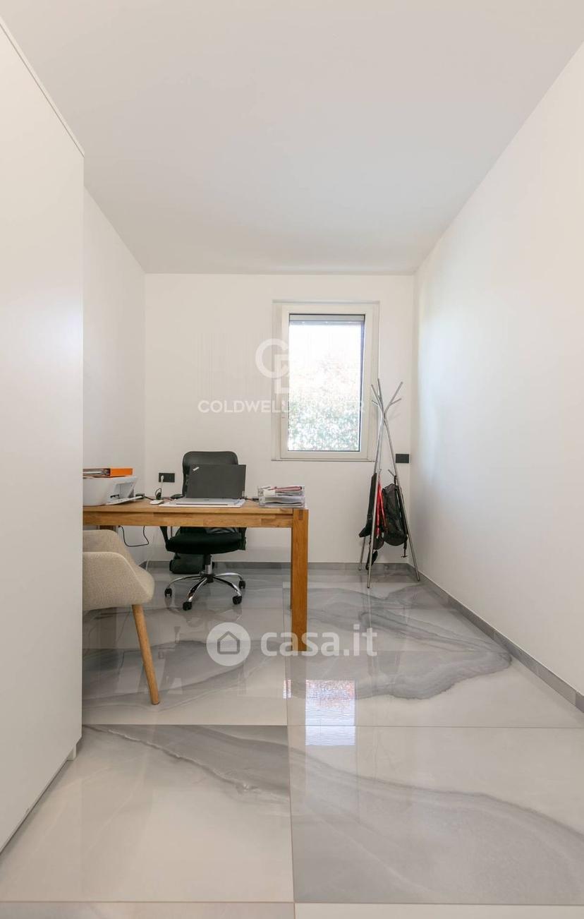 Villa in Via delle Alberine 7 — foto 11 di 22