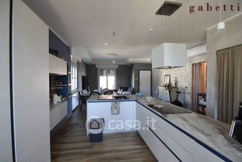 Villa in Via Gorizia 5 — foto 4 di 28