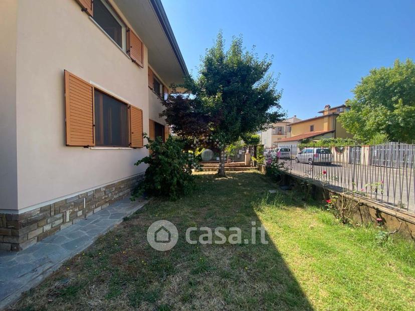Villa in Via Arno 10 — foto 64 di 64