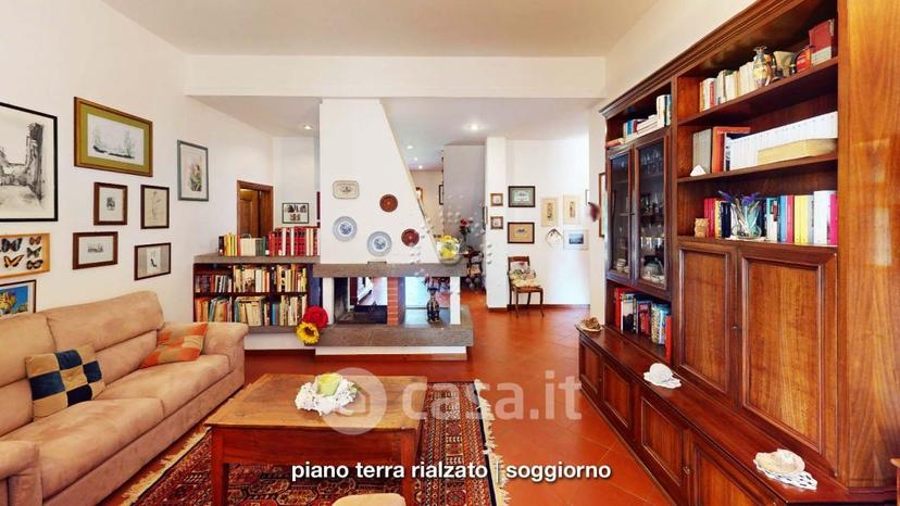 Villa in Via Arno 10 — foto 29 di 64