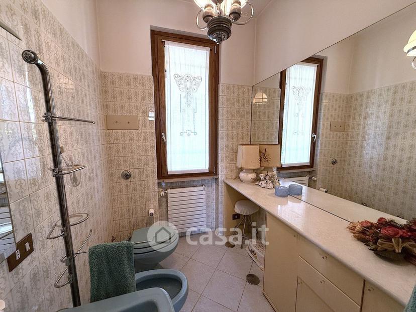 Villa in Via A. Mantegna — foto 13 di 47