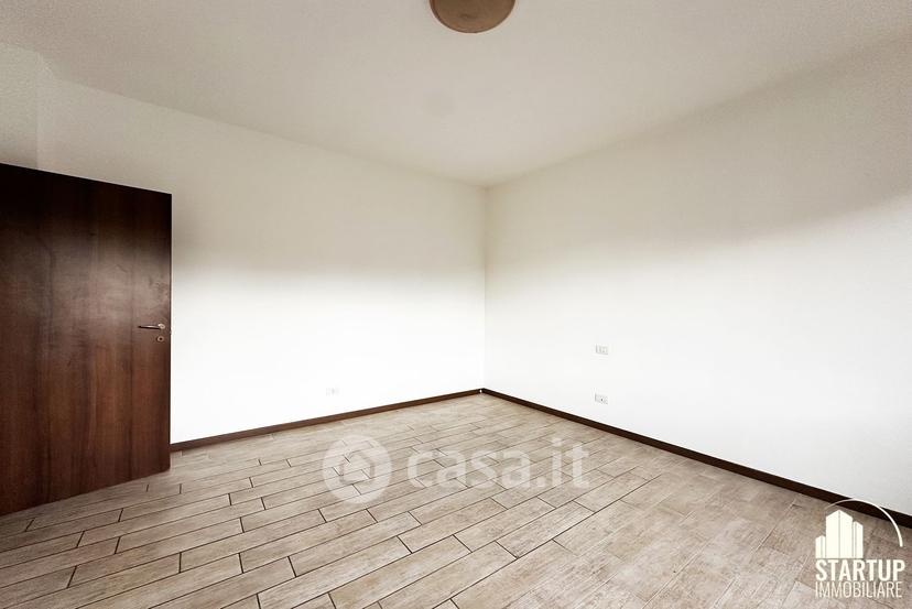 Trilocale in Via Carroccio 5 — foto 12 di 31