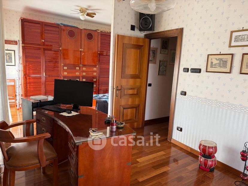 Villa in Via Eschilo — foto 21 di 37