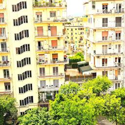 Trilocale in Via Aniello Falcone 46