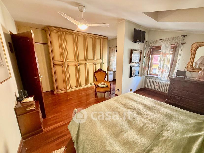 Villa in Via Giuseppe Parini 5 — foto 49 di 86