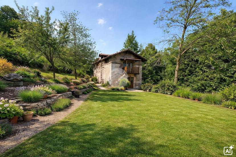 Casa indipendente in Frazione Mollar Michele 148, Viù