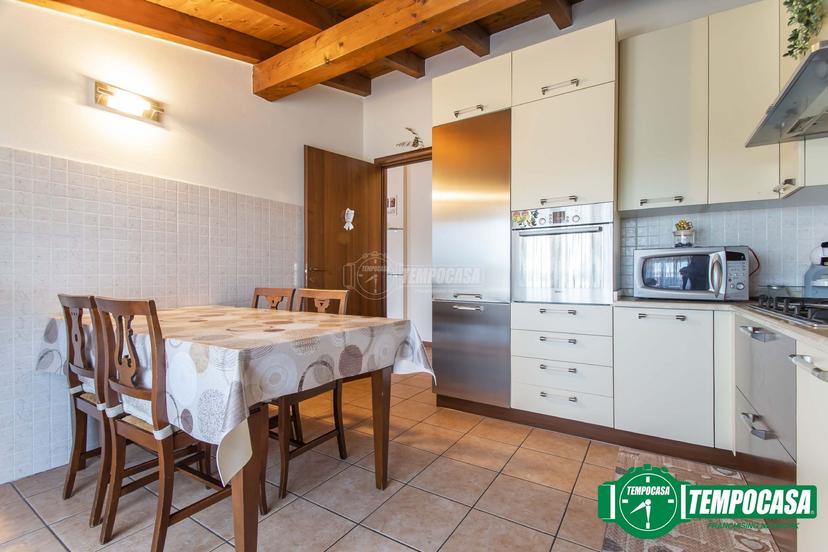 Trilocale in Via B. Melzi 168, Rescaldina — foto 4 di 5