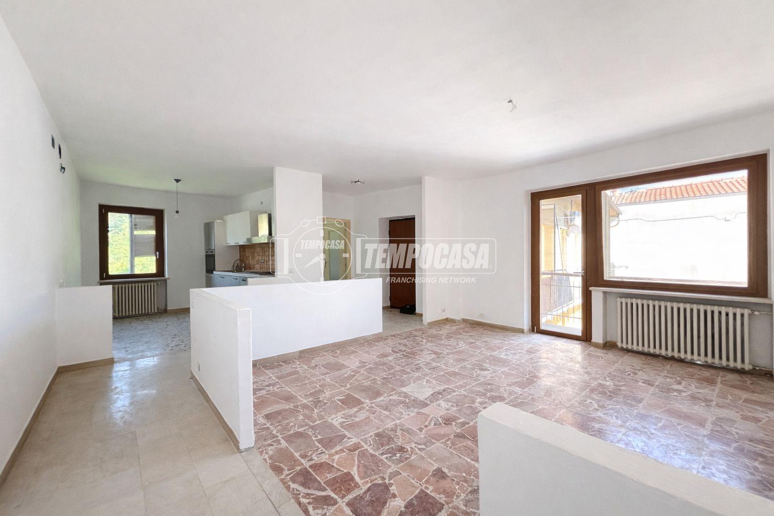 Quadrilocale in Via Barone, Candia Canavese