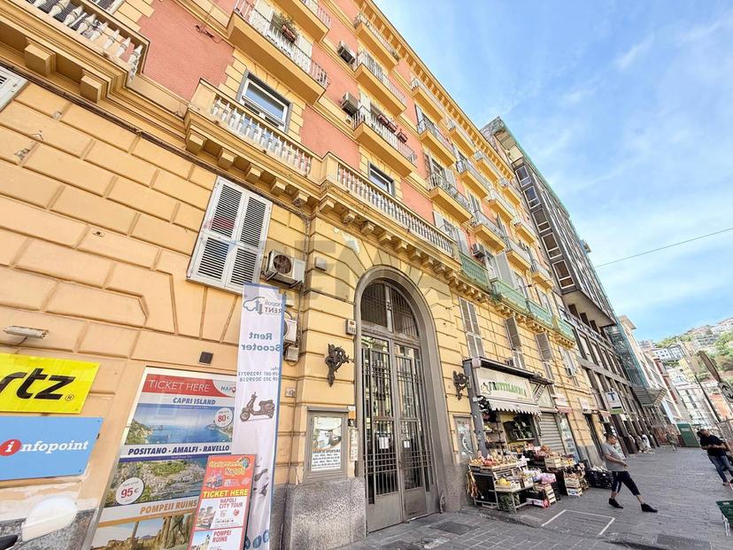 Trilocale in Via Giordano Bruno 163, Napoli
