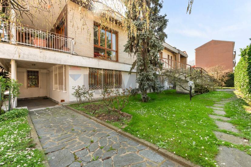 Villa in Via per Cassina Nuova 5, Paderno Dugnano