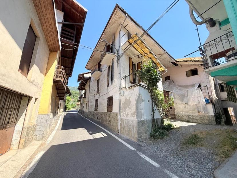 Casa indipendente in Via delle Torri 46, Rocca Canavese — foto 3 di 5