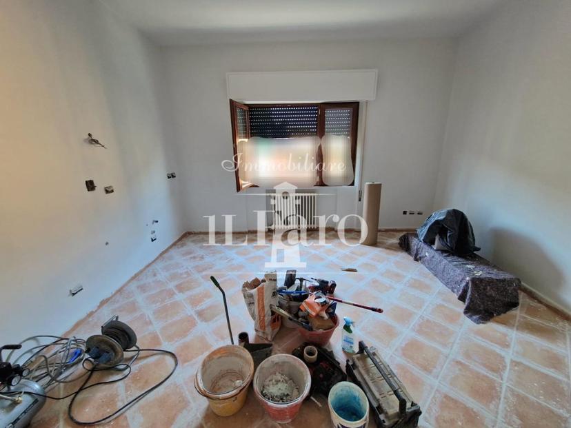 Trilocale in della Costituzione, Campi Bisenzio