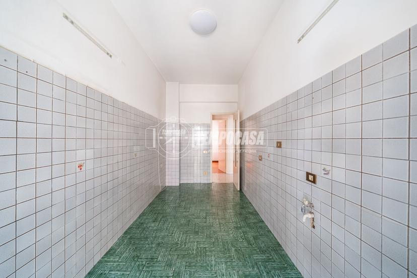 Trilocale in Viale dei Consoli, Roma