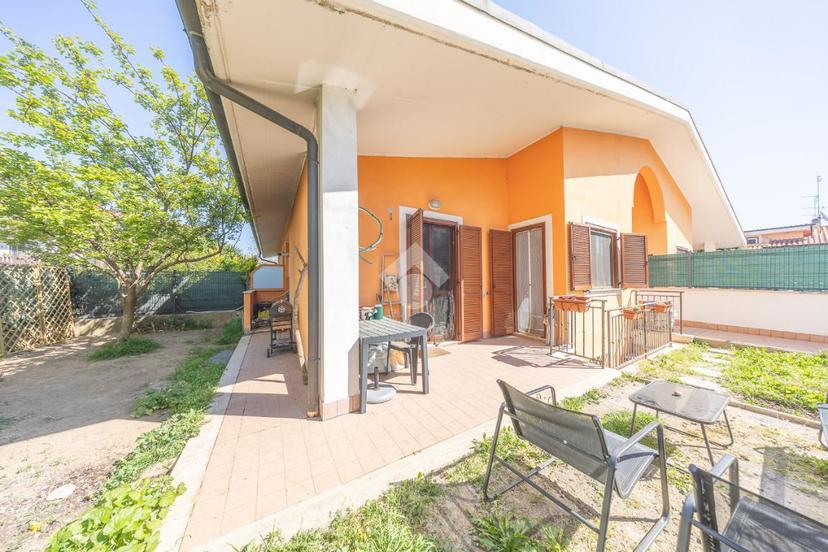 Villa in Via del Fosso dell'Osa 476, Roma