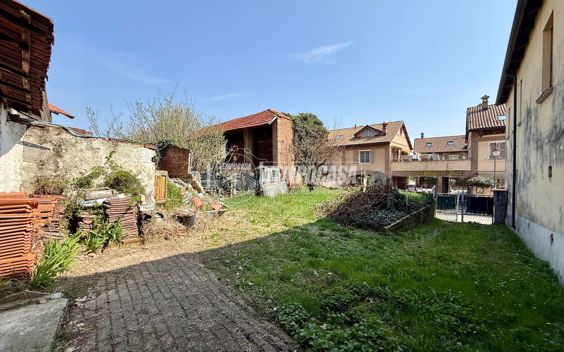 Rustico in Via G. B. Rossano, Rivoli