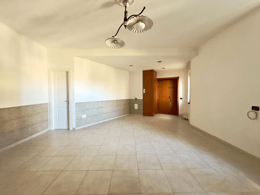 Appartamento in Via Costantino, Napoli