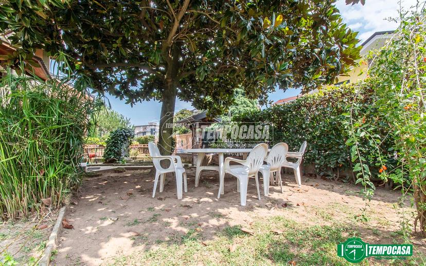 Villa a schiera in Via Manzoni, Arese — foto 3 di 5