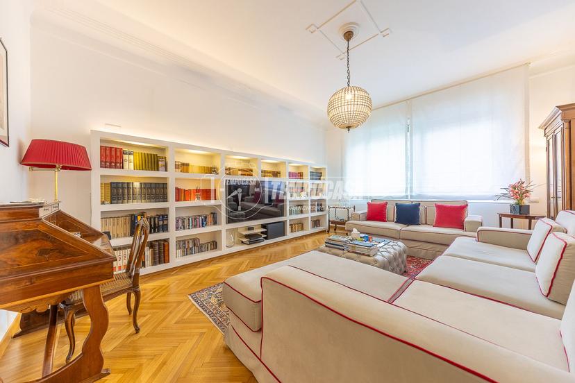 Appartamento in Viale delle Medaglie d'Oro, Roma