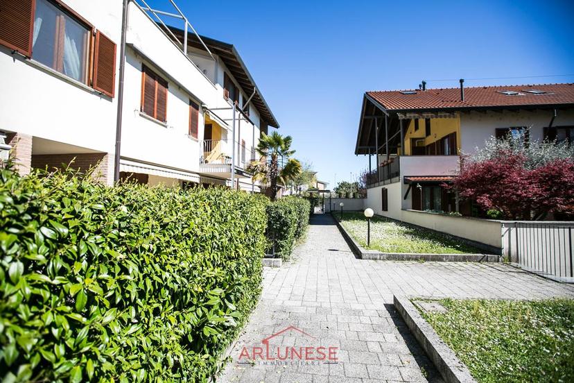Trilocale in Via Parabiago 13, Casorezzo
