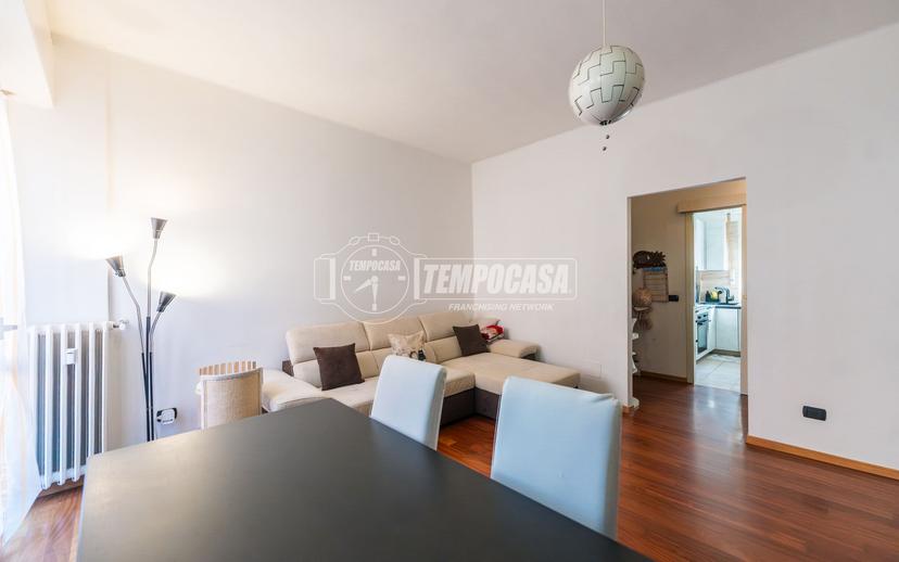Trilocale in Via Bettino da Trezzo 12, Milano