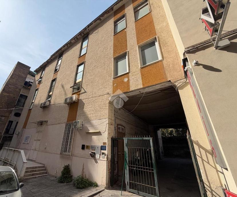 Trilocale in Corso Umberto I 68, Torre Annunziata
