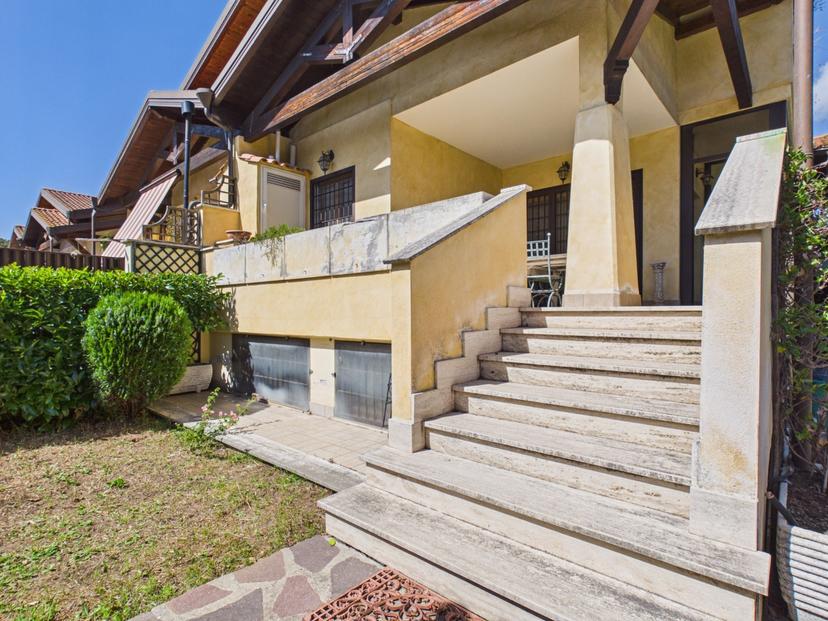 Villa in Via Antonio Guarnieri 66, Roma