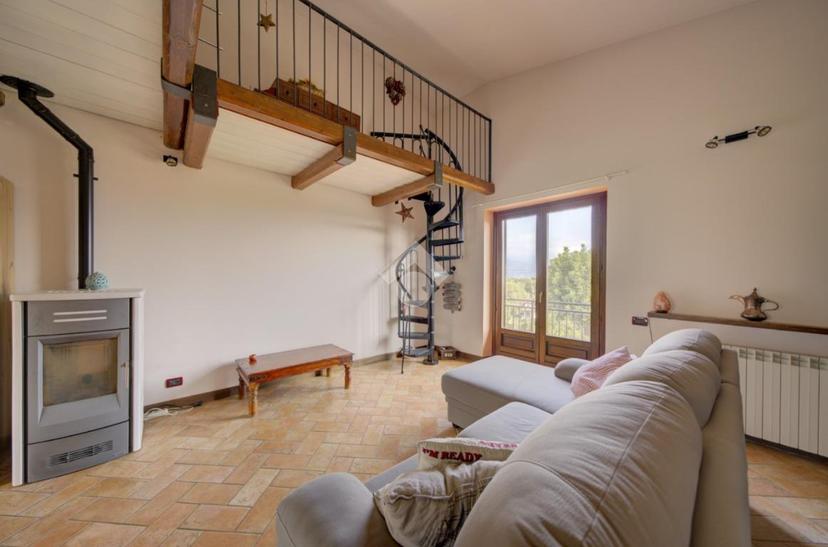 Trilocale in Via Reano 80, Buttigliera Alta