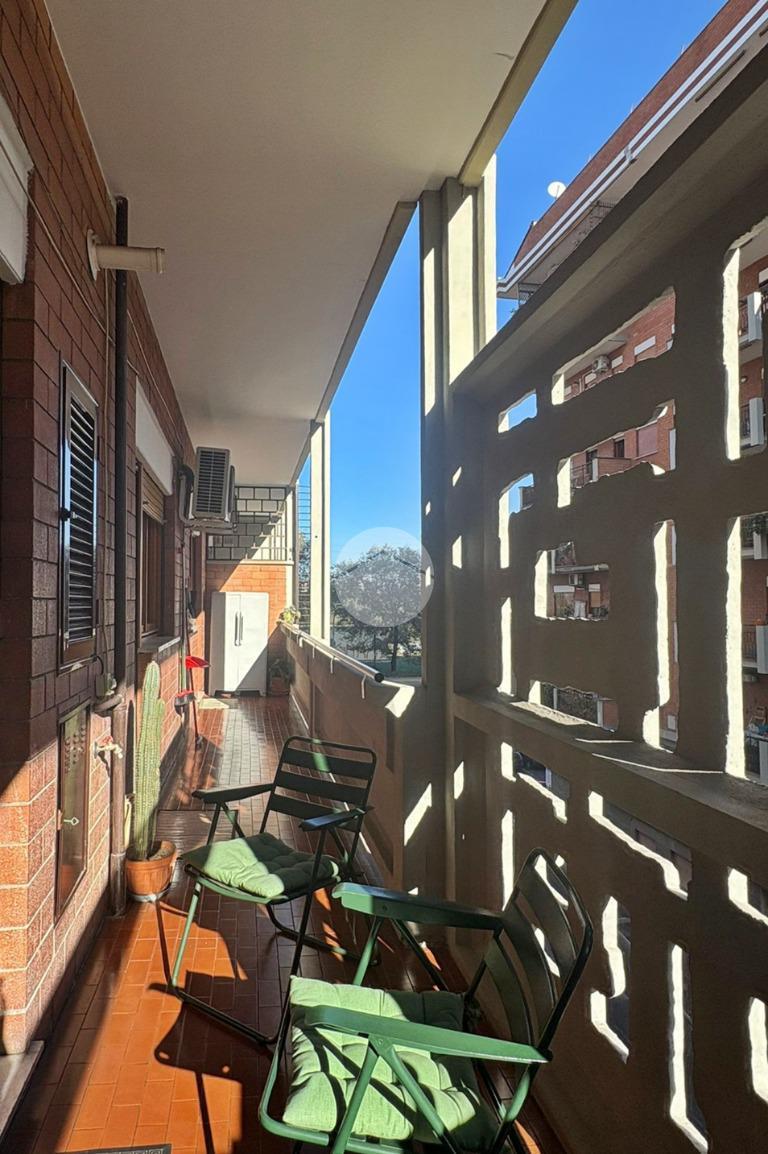 Trilocale in Via Pisino, Roma