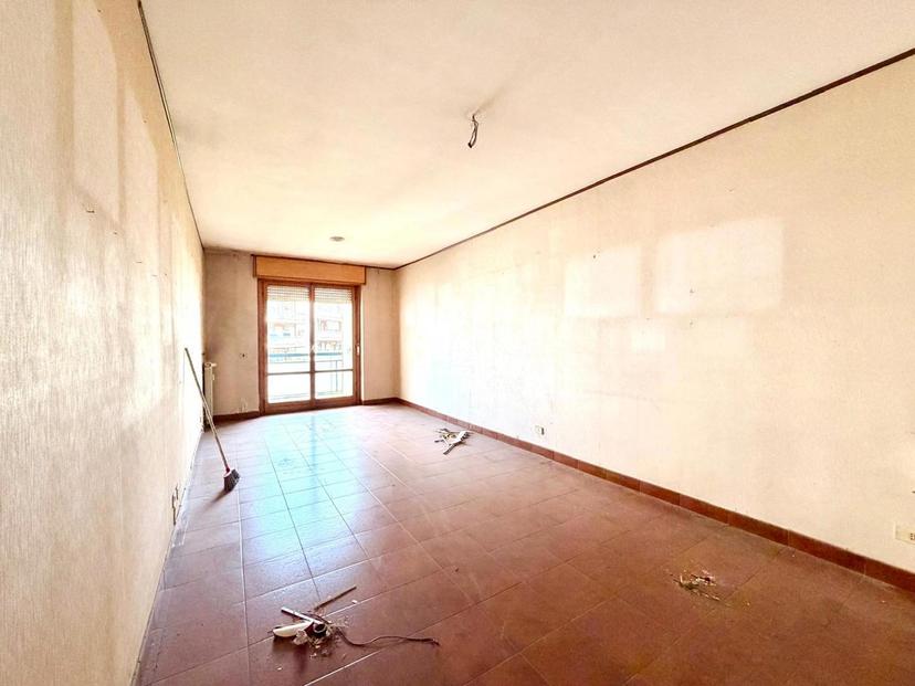 Quadrilocale in Via Francesco Gentile, Roma